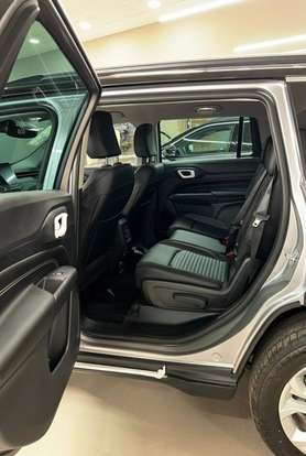 JEEP-COMMANDER-2026