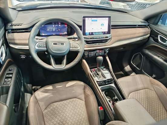 JEEP-COMMANDER-2024