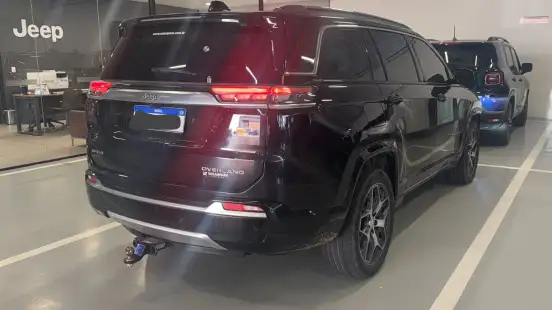 JEEP-COMMANDER-2023