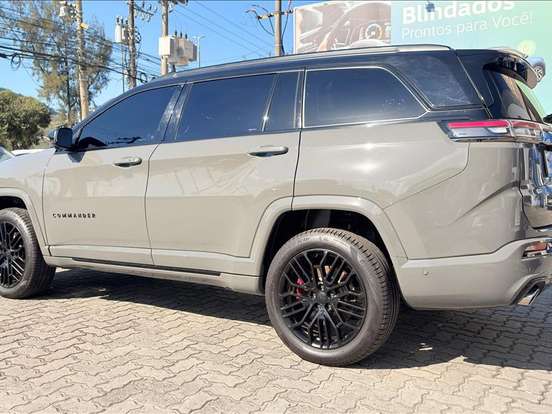JEEP-COMMANDER-2.0 HURRICANE 4 TURBO GASOLINA BLACKHAWK AT9 JEEP-COMMANDER-2025