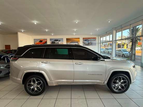 JEEP-COMMANDER-2022