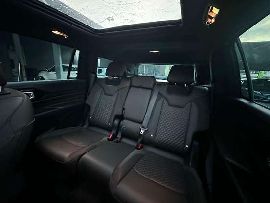 JEEP-COMMANDER-2.0 TD380 TURBO DIESEL OVERLAND AT9 JEEP-COMMANDER-2022