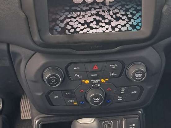 JEEP-RENEGADE-2023