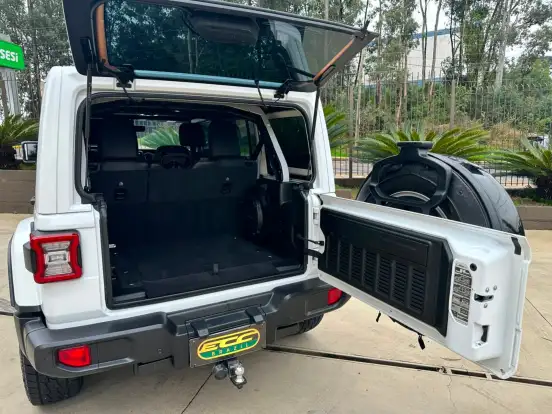 JEEP-WRANGLER-2021