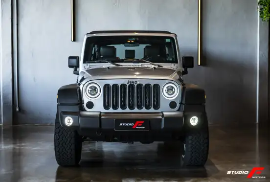 JEEP-WRANGLER-2010