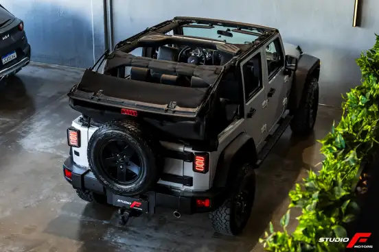 JEEP-WRANGLER-2010