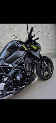 KAWASAKI Z900 