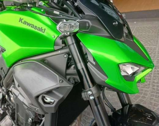 KAWASAKI-Z900-2026