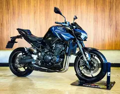 KAWASAKI Z900 KAWASAKI Z900