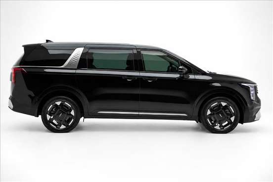 KIA-CARNIVAL-2024