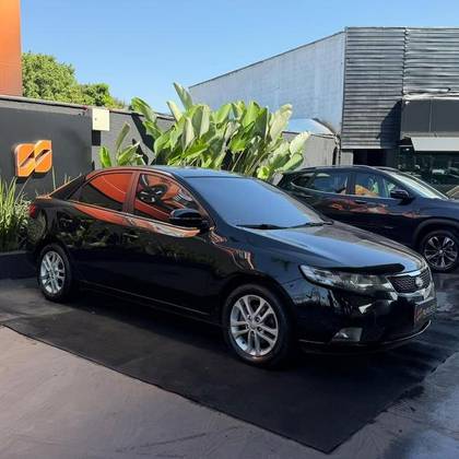 KIA CERATO 1.6 EX3 SEDAN 16V GASOLINA 4P AUTOMÁTICO