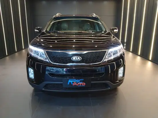 KIA-SORENTO-3.5 S.670 V6 4X4 24V GASOLINA 4P AUTOMÁTICO KIA-SORENTO-2013