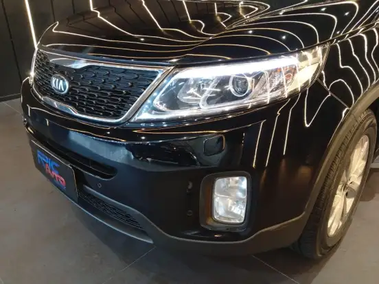 KIA-SORENTO-3.5 S.670 V6 4X4 24V GASOLINA 4P AUTOMÁTICO KIA-SORENTO-2013