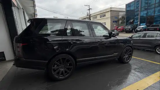 LAND ROVER-RANGE ROVER VOGUE-4.4 AUTOBIOGRAPHY SDV8 4X4 TURBO DIESEL 4P AUTOMÁTICO LAND ROVER-RANGE ROVER VOGUE-2015