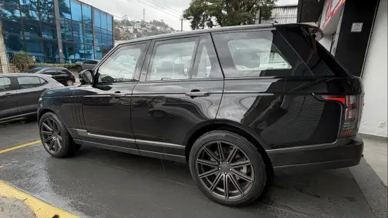 LAND ROVER-RANGE ROVER VOGUE-4.4 AUTOBIOGRAPHY SDV8 4X4 TURBO DIESEL 4P AUTOMÁTICO LAND ROVER-RANGE ROVER VOGUE-2015
