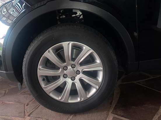 LAND ROVER-DISCOVERY SPORT-2.0 16V SI4 TURBO GASOLINA SE 4P AUTOMÁTICO LAND ROVER-DISCOVERY SPORT-2018