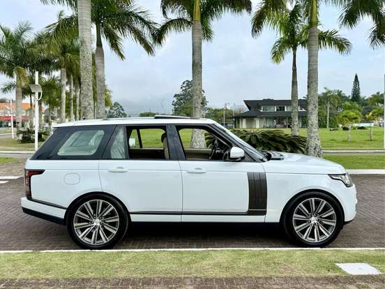 LAND ROVER-RANGE ROVER VOGUE-4.4 SE SDV8 4X4 TURBO DIESEL 4P AUTOMÁTICO LAND ROVER-RANGE ROVER VOGUE-2013