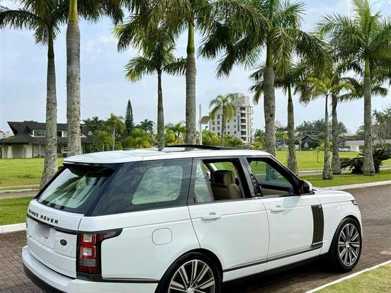 LAND ROVER-RANGE ROVER VOGUE-4.4 SE SDV8 4X4 TURBO DIESEL 4P AUTOMÁTICO LAND ROVER-RANGE ROVER VOGUE-2013