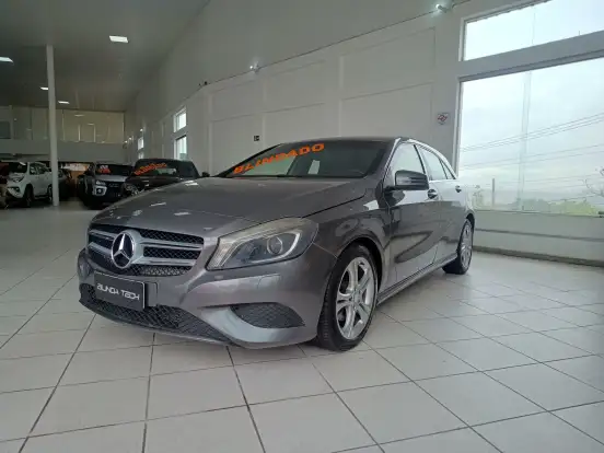 MERCEDES-BENZ-A 200-1.6 TURBO STYLE 16V GASOLINA 4P AUTOMÁTICO MERCEDES-BENZ-A 200-2013
