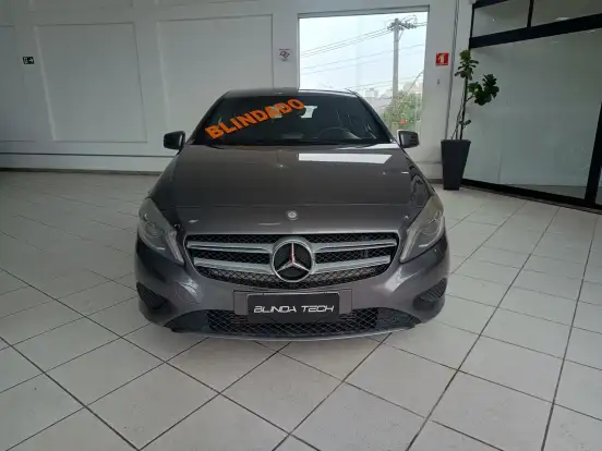 MERCEDES-BENZ-A 200-2013