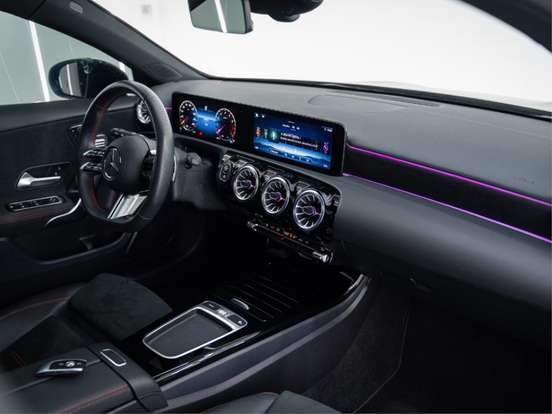 MERCEDES-BENZ-A 200-1.3 MHEV AMG LINE 7G-DCT MERCEDES-BENZ-A 200-2023
