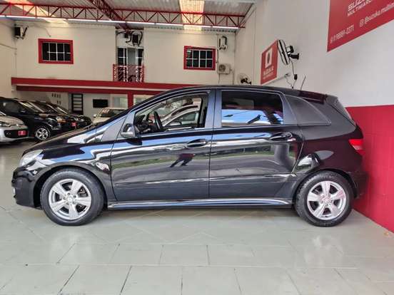 MERCEDES-BENZ-B 180-1.7 8V GASOLINA 4P AUTOMÁTICO MERCEDES-BENZ-B 180-2010