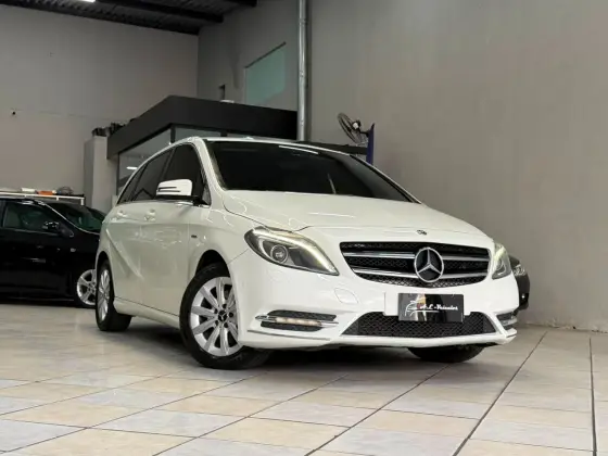 MERCEDES-BENZ B 200 1.6 TURBO GASOLINA 4P AUTOMÁTICO