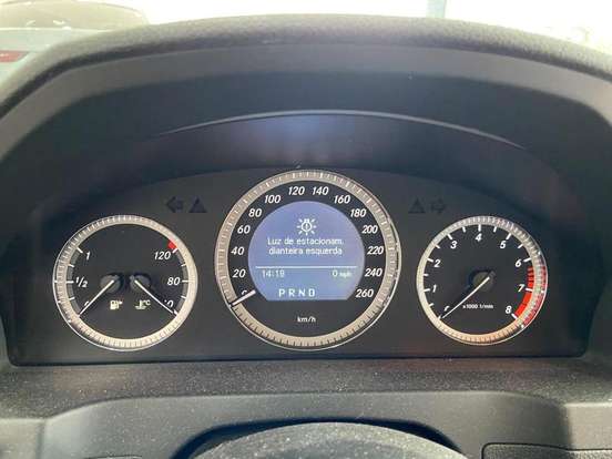 MERCEDES-BENZ-C 180-2011