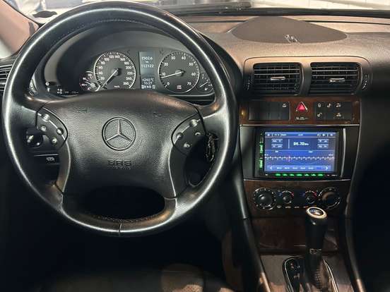 MERCEDES-BENZ-C 180 K-1.8 CLASSIC KOMPRESSOR 16V 143 CV GASOLINA 4P AUTOMÁTICO MERCEDES-BENZ-C 180 K-2004
