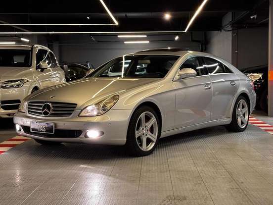 MERCEDES-BENZ-CLS 500-5.0 AVANTGARDE V8 GASOLINA 4P AUTOMÁTICO MERCEDES-BENZ-CLS 500-2007