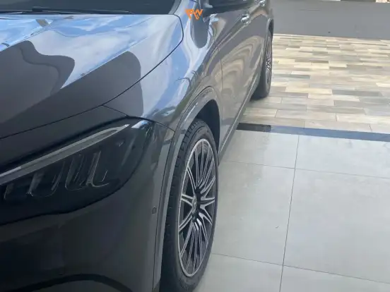 MERCEDES-BENZ-GLA 200-2024