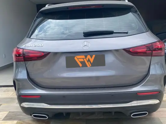 MERCEDES-BENZ-GLA 200-2024