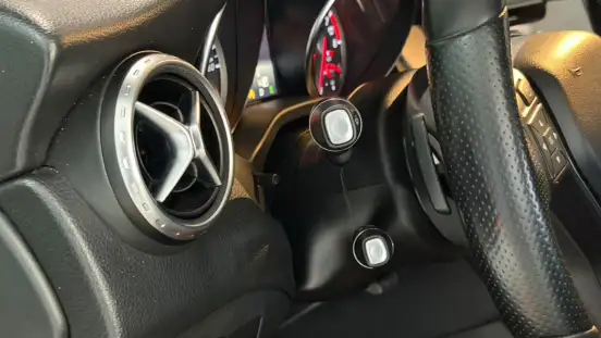 MERCEDES-BENZ-GLA 200-2015