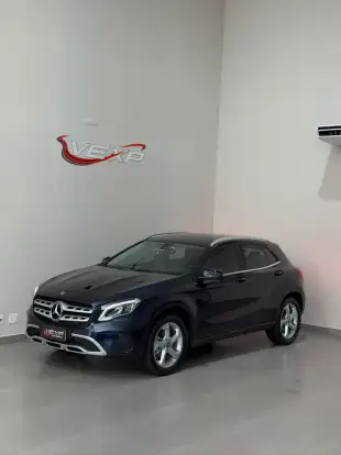 MERCEDES-BENZ-GLA 200-2018