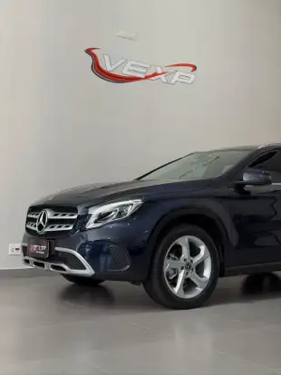 MERCEDES-BENZ-GLA 200-2018