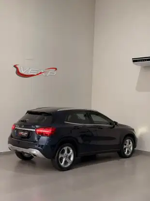 MERCEDES-BENZ-GLA 200-2018