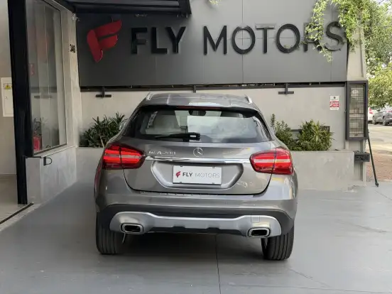 MERCEDES-BENZ-GLA 200-2018