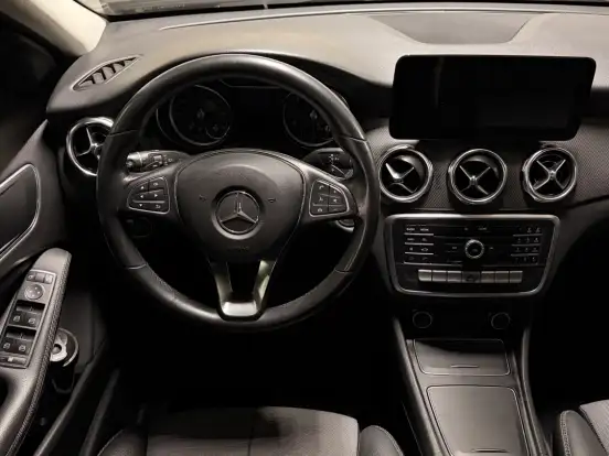 MERCEDES-BENZ-GLA 200-1.6 CGI FLEX STYLE 7G-DCT MERCEDES-BENZ-GLA 200-2019