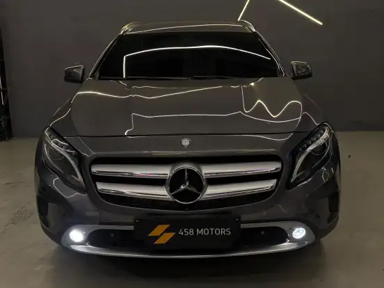 MERCEDES-BENZ-GLA 200-2015