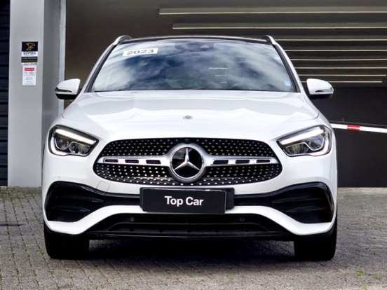 MERCEDES-BENZ-GLA 200-2022