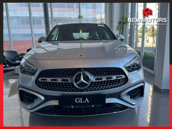 MERCEDES-BENZ-GLA 200-2025