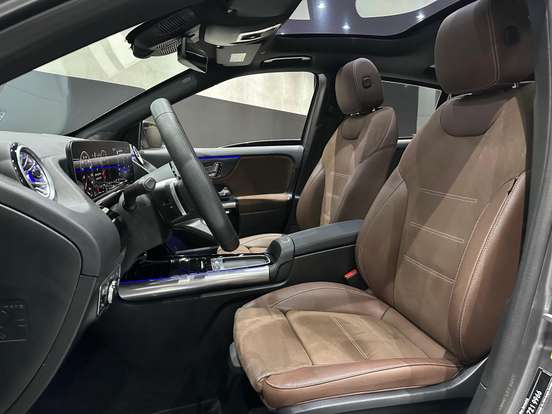 MERCEDES-BENZ-GLA 200-2024