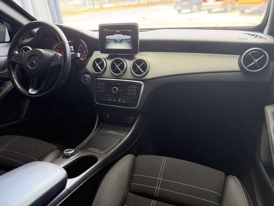 MERCEDES-BENZ-GLA 200-1.6 CGI ADVANCE 16V TURBO FLEX 4P AUTOMÁTICO MERCEDES-BENZ-GLA 200-2015