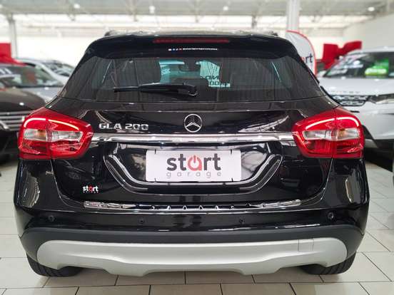 MERCEDES-BENZ-GLA 200-1.6 CGI ADVANCE 16V TURBO FLEX 4P AUTOMÁTICO MERCEDES-BENZ-GLA 200-2015
