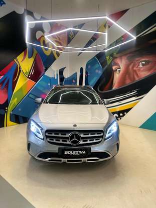 MERCEDES-BENZ-GLA 200-2019