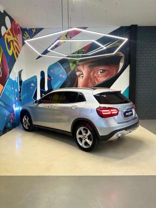 MERCEDES-BENZ-GLA 200-2019