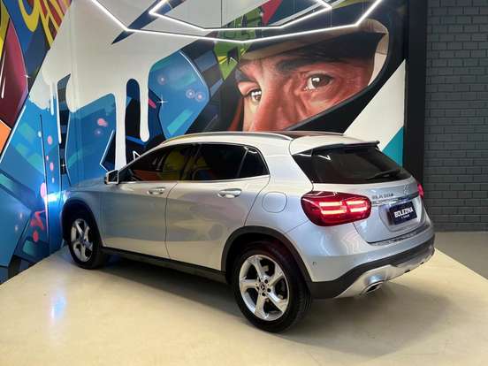 MERCEDES-BENZ-GLA 200-1.6 CGI FLEX ADVANCE 7G-DCT MERCEDES-BENZ-GLA 200-2019