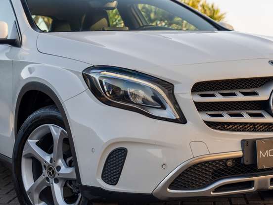 MERCEDES-BENZ-GLA 200-2018