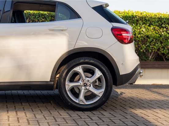 MERCEDES-BENZ-GLA 200-1.6 CGI FLEX ADVANCE 7G-DCT MERCEDES-BENZ-GLA 200-2018