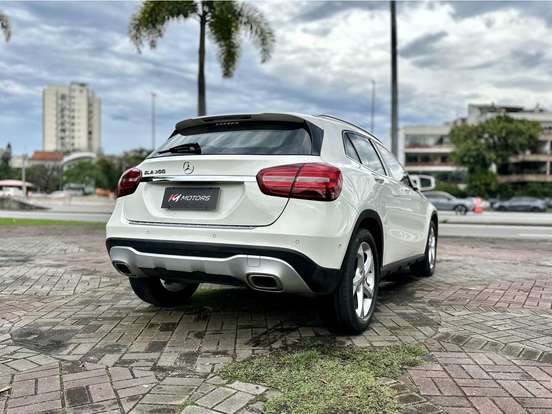 MERCEDES-BENZ-GLA 200-1.6 CGI FLEX ADVANCE 7G-DCT MERCEDES-BENZ-GLA 200-2017